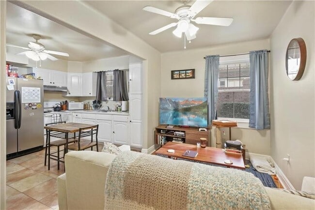 Building Photo - 508 N Labarre Rd