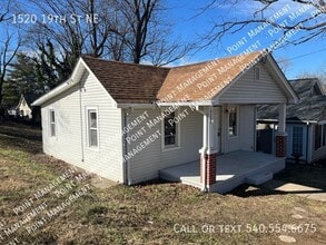 Building Photo - 1520 19th St NE
