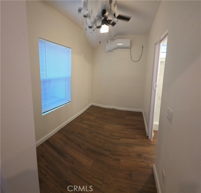 Foto del edificio - 1496 Powell Way