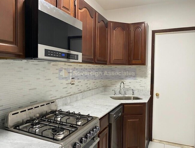 Building Photo - 304 West 107th Street