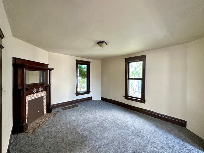 Building Photo - 413 Bartram Ave