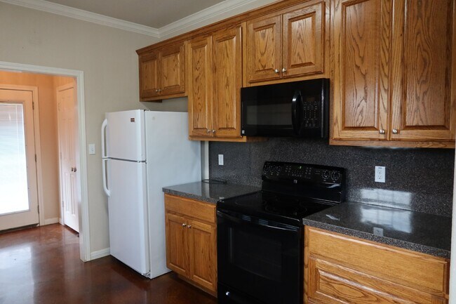 Foto del edificio - Charming 3-Bedroom Home with 2 Full Baths in Waco, TX - Perfect for Your Family!