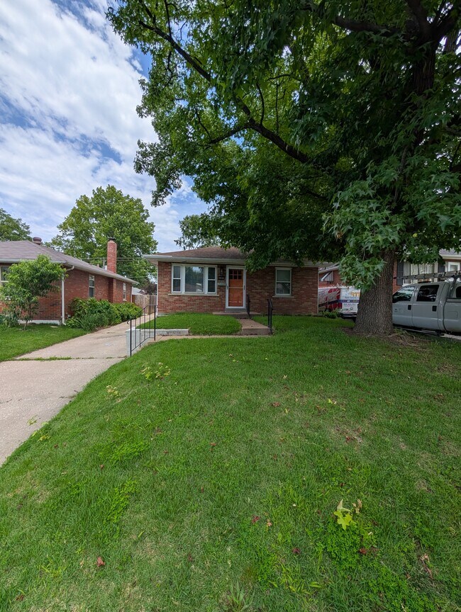 Building Photo - 9035 Bessemer Ave
