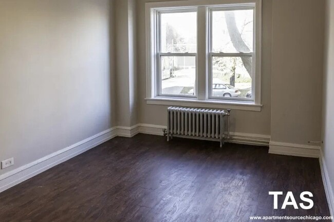 Building Photo - 6748 N Ashland Ave