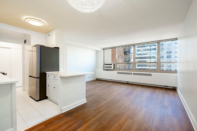 Foto del edificio - 3950 N Lake Shore Dr