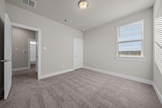 Foto del edificio - 217 Pinnacle Ln