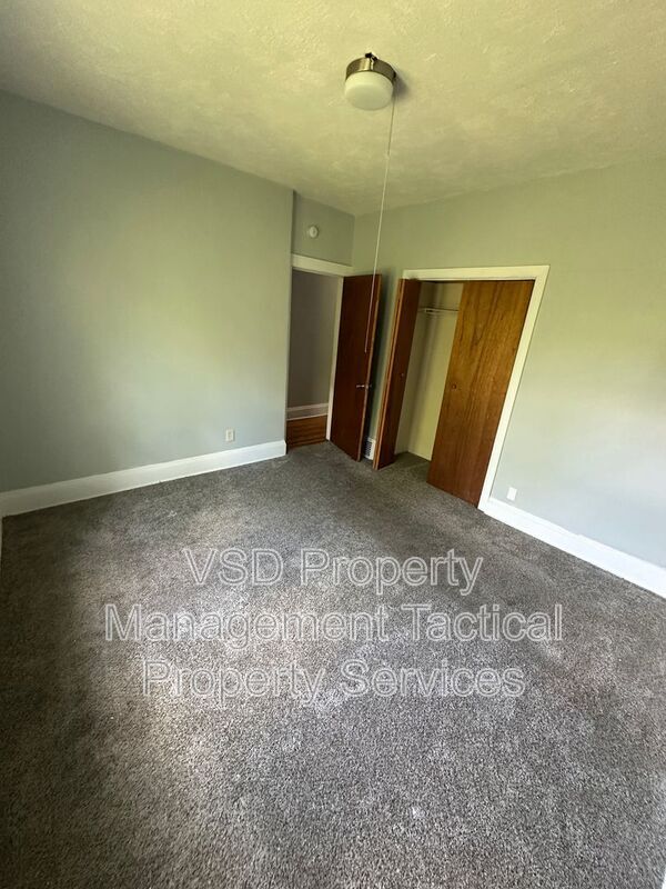 Foto del edificio - 3281 E 143rd St