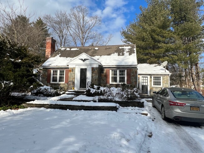 Front View, Parking for 3 cars in Driveway - 395 Wellington Rd