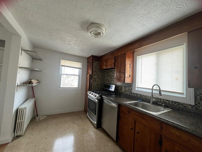 Building Photo - 5 Colorado Ave