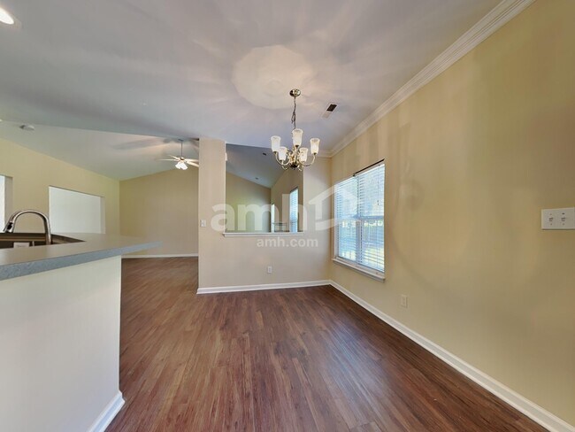 Building Photo - 2713 Glasshouse Rd