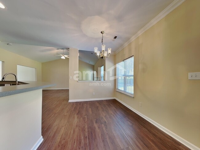 Foto del edificio - 2713 Glasshouse Rd