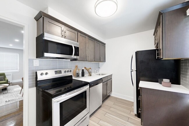 Photo - Lynnewood Gardens Apartments