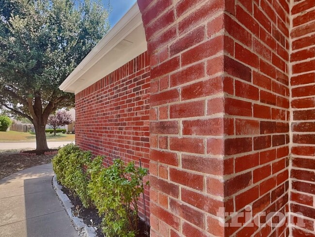 Foto del edificio - 6313 Downeast Dr
