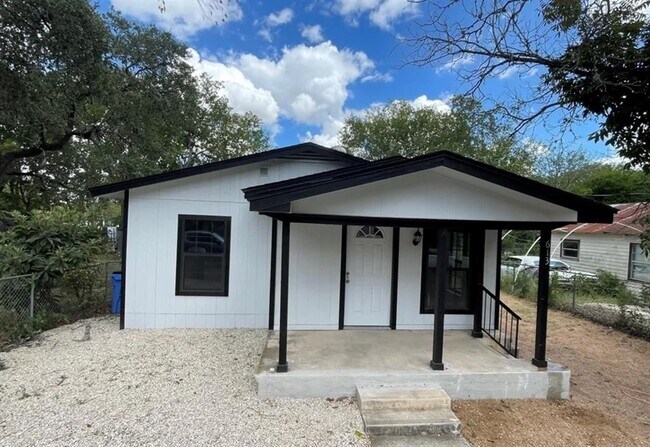 Foto del edificio - 613 S Saunders St