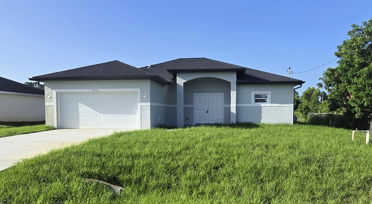 Primary Photo - COMING SOON-BRAND NEW CONSTRUCTION-LARGE C...