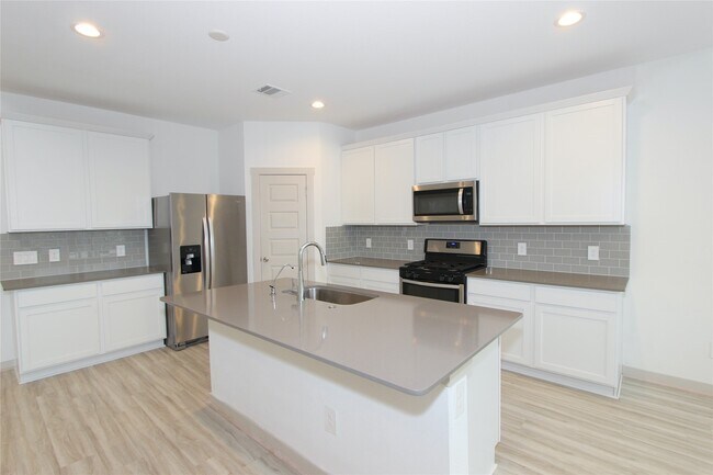 Foto del edificio - 3570 Joshua Grv Ln