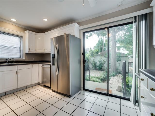 Foto del edificio - 3129 Mockingbird Ln