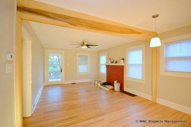 Foto del edificio - 82 Nevada Ave