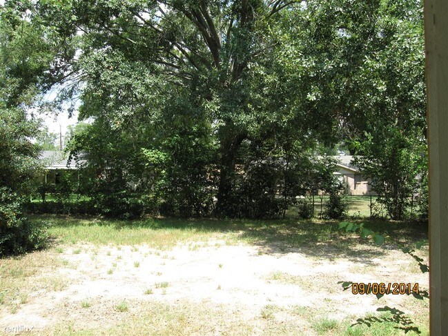 Foto del edificio - 3 br, 1.5 bath House - 2306 E Devine St