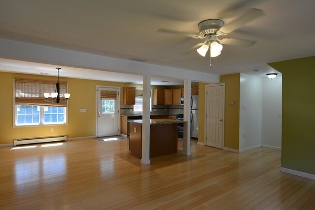 Foto del edificio - 55 Arrowwood Dr