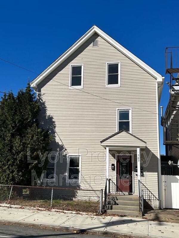 Primary Photo - 583 S Main St