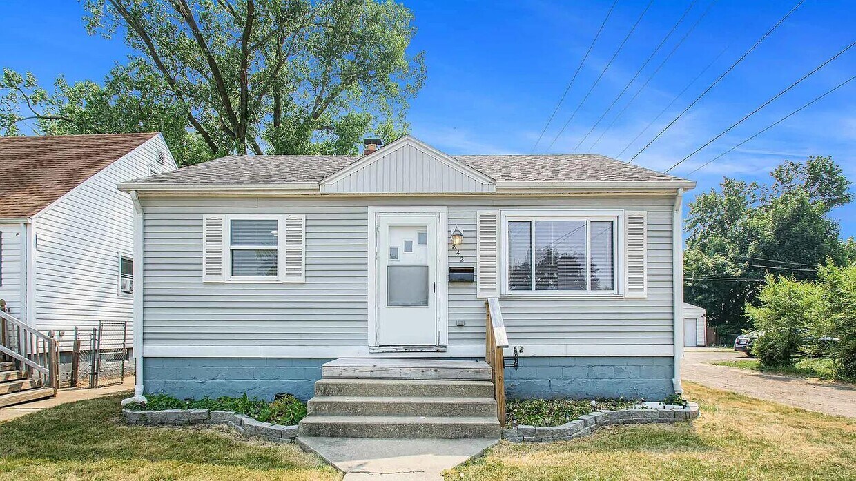 Primary Photo - 842 S Gladstone St