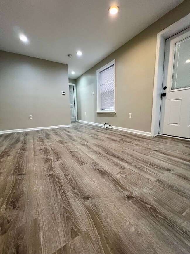 Photo - 1844 Master St Apartment