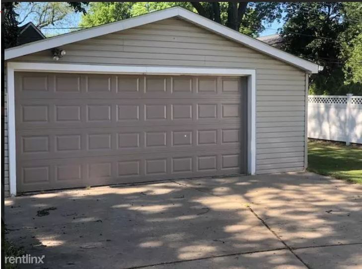 Building Photo - 3 br, 1.5 bath House - 336 Highland Ave