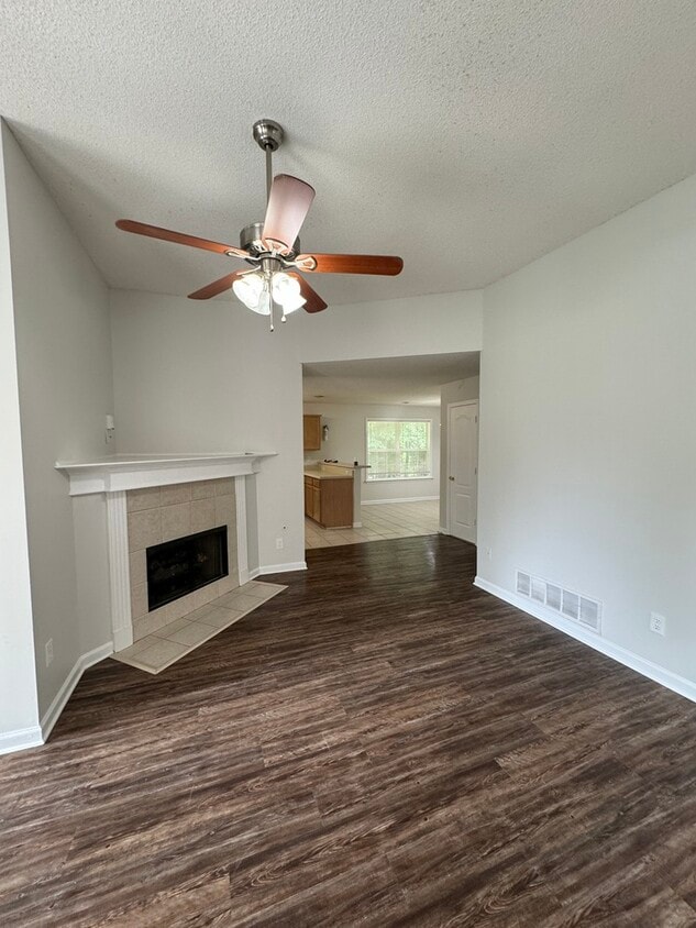 Foto principal - 1348 Hazel Crest Ln