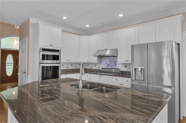 Foto del edificio - 915 Chipley Ct NE
