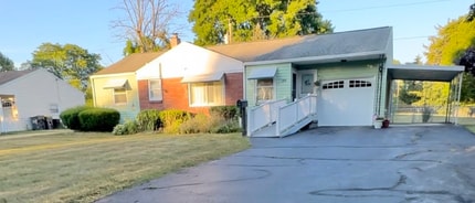 Building Photo - 144 Barcrest Dr