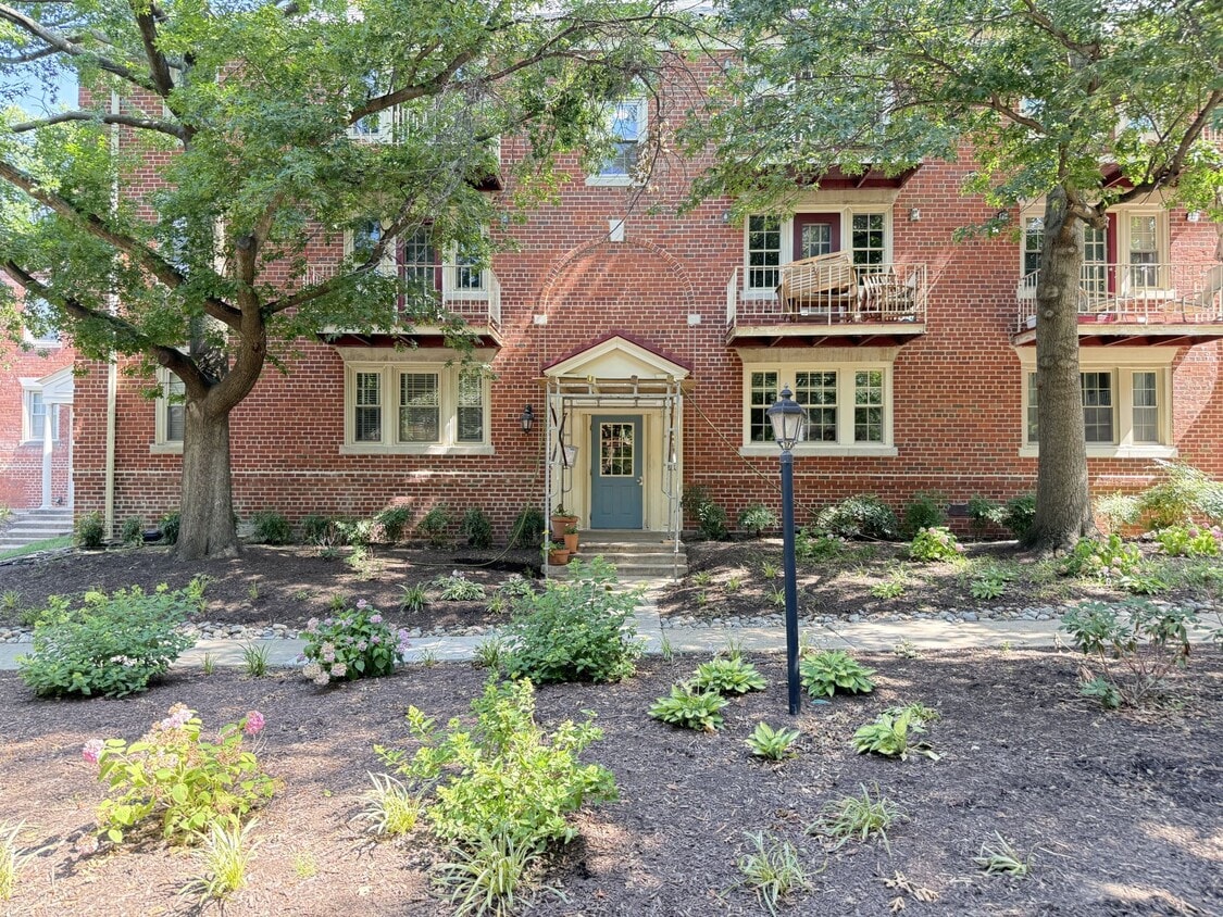Photo - 1407 E Abingdon Dr (Alexandria, VA)