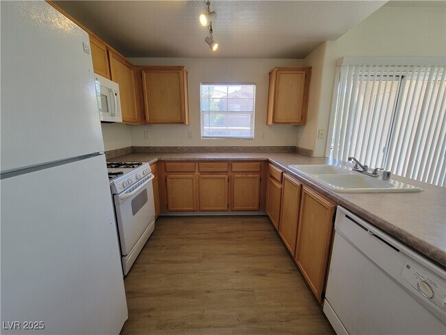 Foto del edificio - 3822 Ormond Beach St