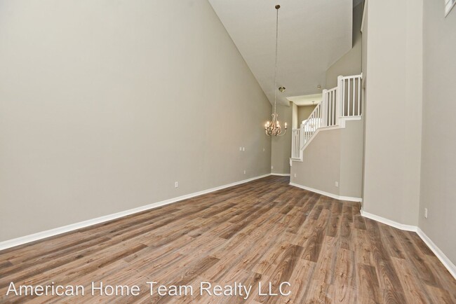 Building Photo - 3 br, 2.5 bath House - 182 Chippendale Ter...