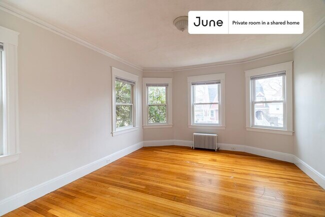 Building Photo - Room in Shared 4 bed/2 bath home