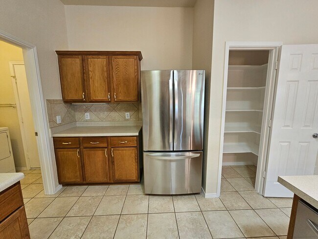 Building Photo - Introducing Your Ideal Rental Home!