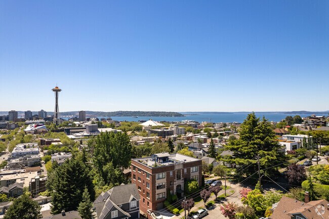 Exterior - 405 Prospect St