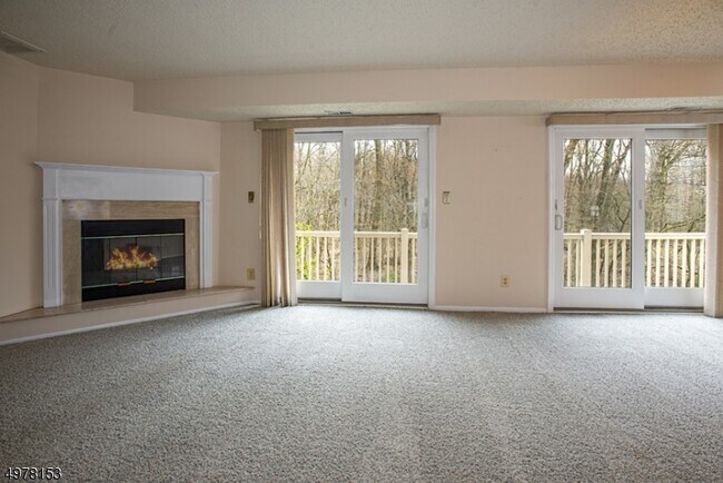 Building Photo - 117 Woods Edge Dr