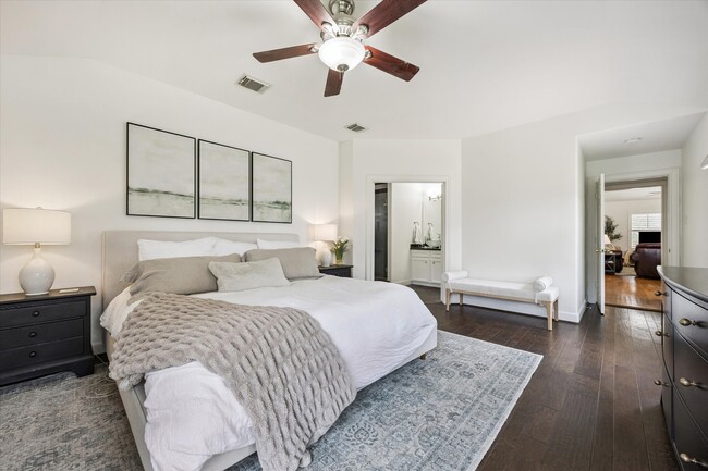 Foto del edificio - 1702 Ebony Ln