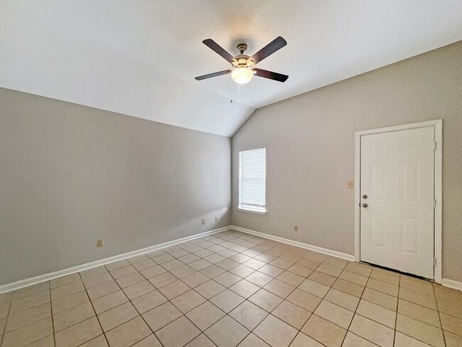 Building Photo - 5684 Kayla Dr