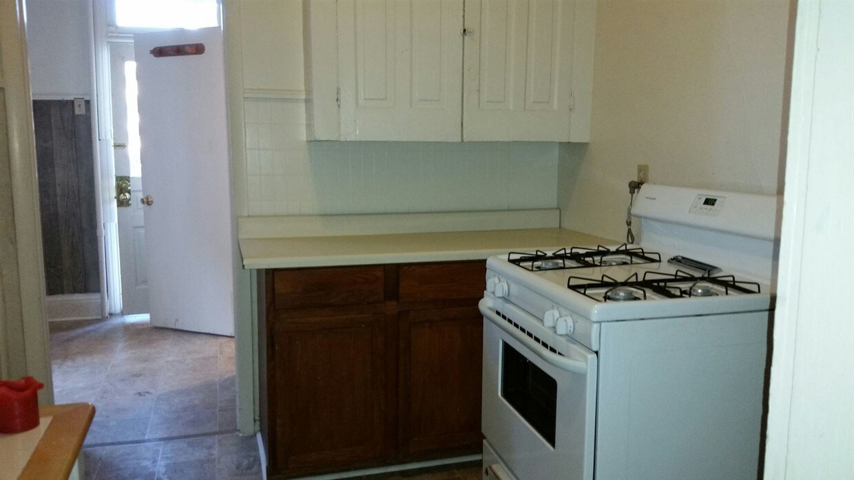 Building Photo - 261 W Cottage Pl