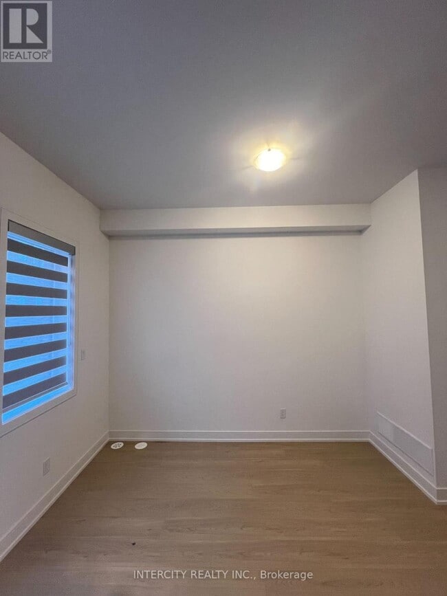 Photo du bâtiment - 19 Desiree Pl