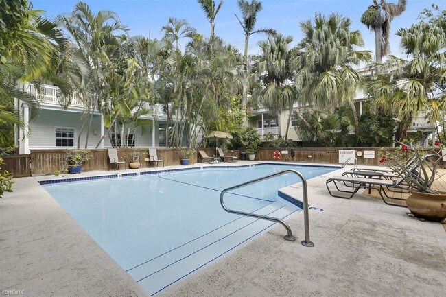 Foto del edificio - 1 br, 1 bath Condo - Southard Square Hideaway