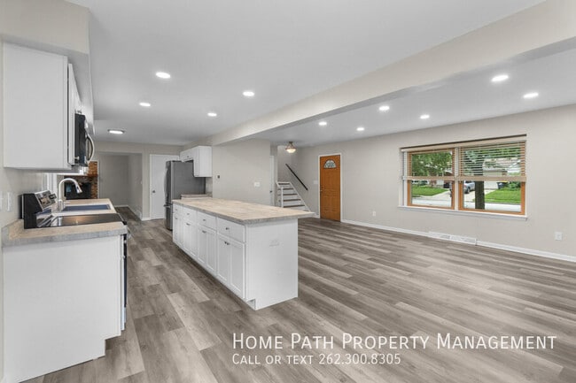 Building Photo - 1412 Cottonwood Dr
