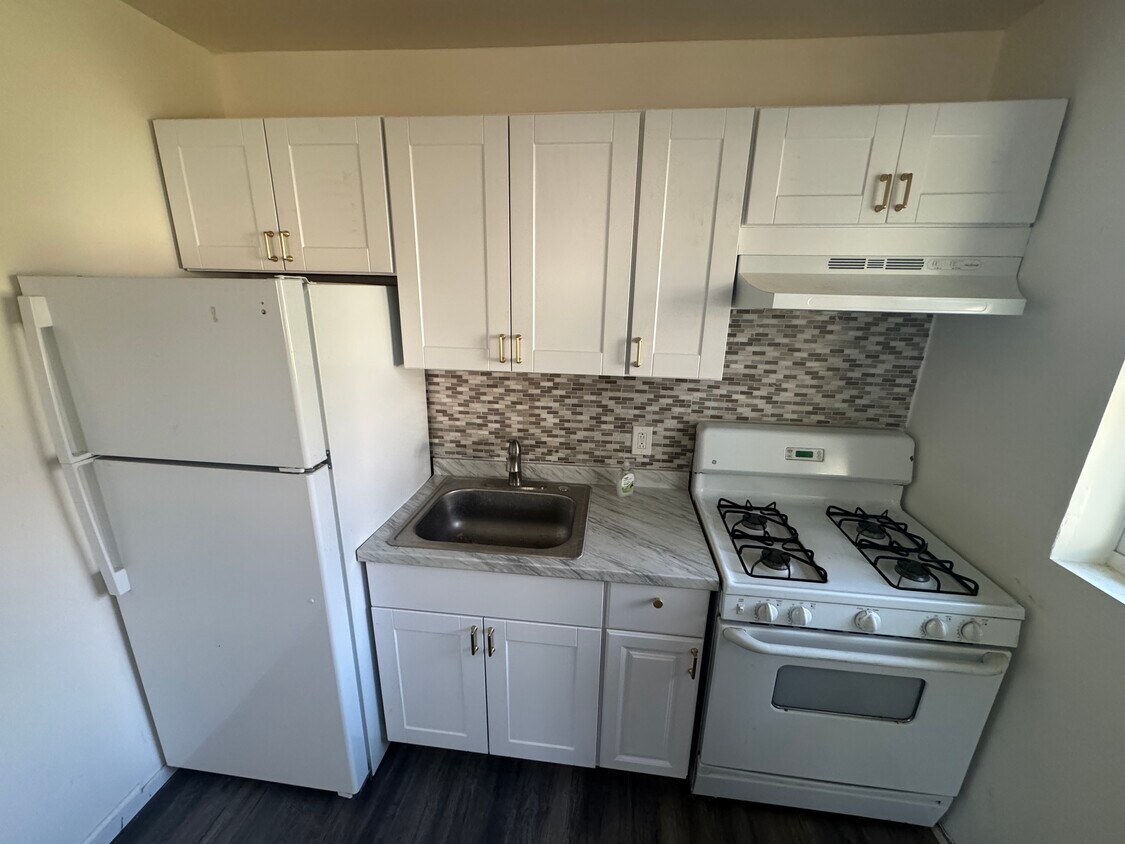 Foto principal - 27 Hillside Ave