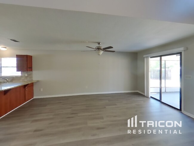 Foto del edificio - 2337 Hawthorne Rd