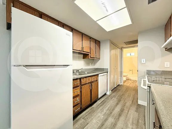 Building Photo - 3002 E Waltann Ln