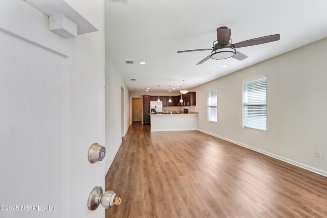 Building Photo - 4566 Kerle St