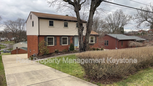 Building Photo - 1669 Charlton Heights Rd