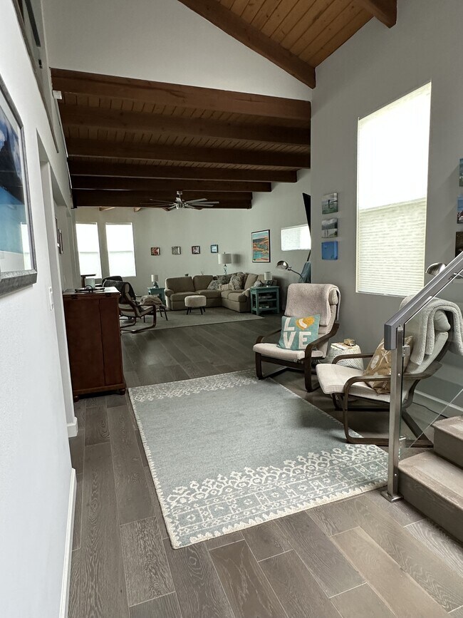 Building Photo - 5346 Sandpiper Way